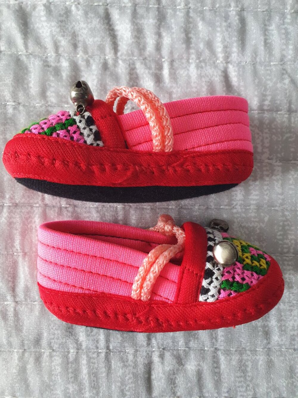 Traditional Embroidered Artisan Baby Slippers Shoes with Bells - Picture 2 of 5